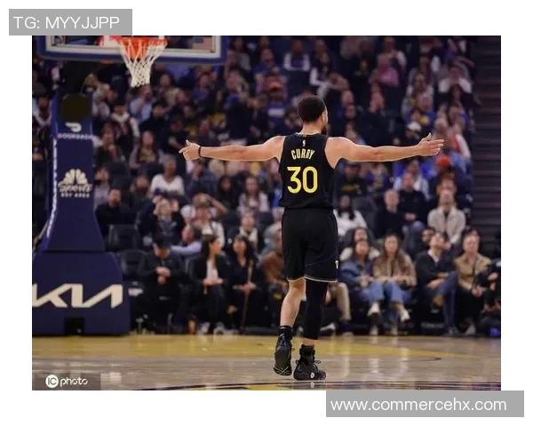 库里点燃勇士连胜火炬，勇士再度击败火箭保持不败记录